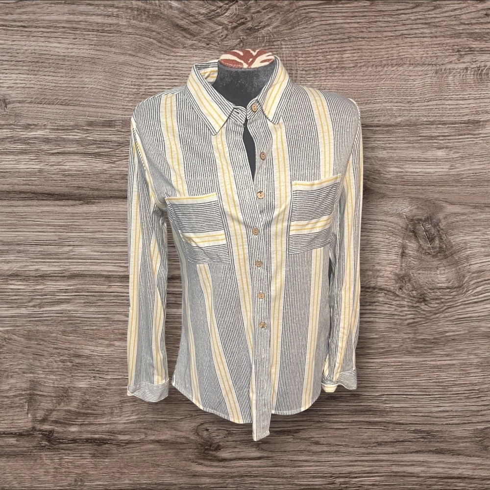 Daytrip Stripe Long Sleeve Button Up Collared Top Blouse Size Small